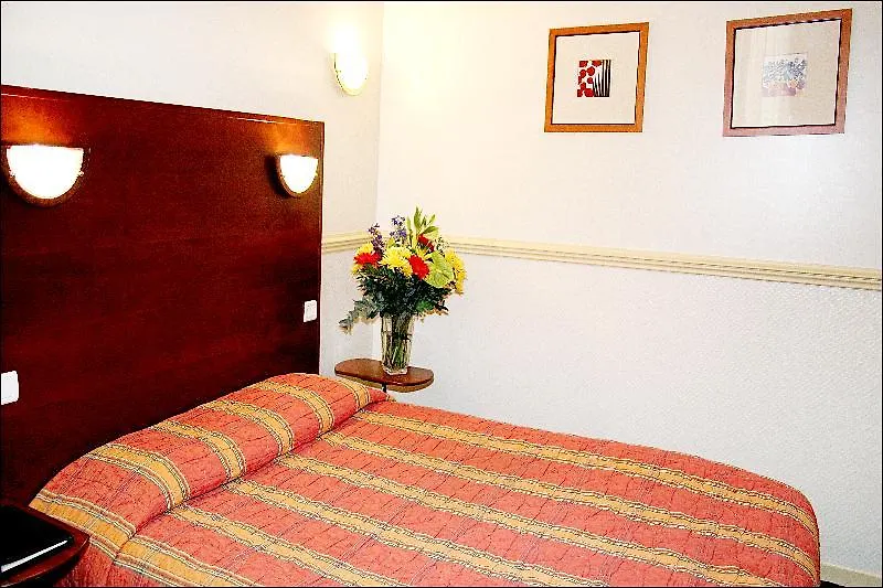 Pavillon Courcelles Parc Monceau 3*