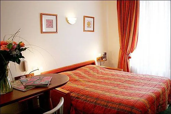 Pavillon Courcelles Parc Monceau Aparthotel 3*