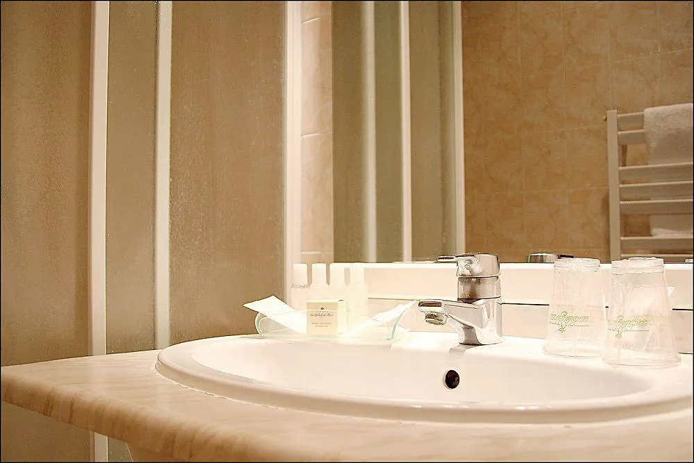 Pavillon Courcelles Parc Monceau 3* פריז