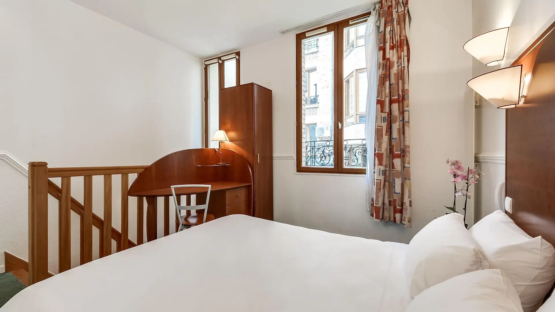 מלון דירות Pavillon Courcelles Parc Monceau 3*