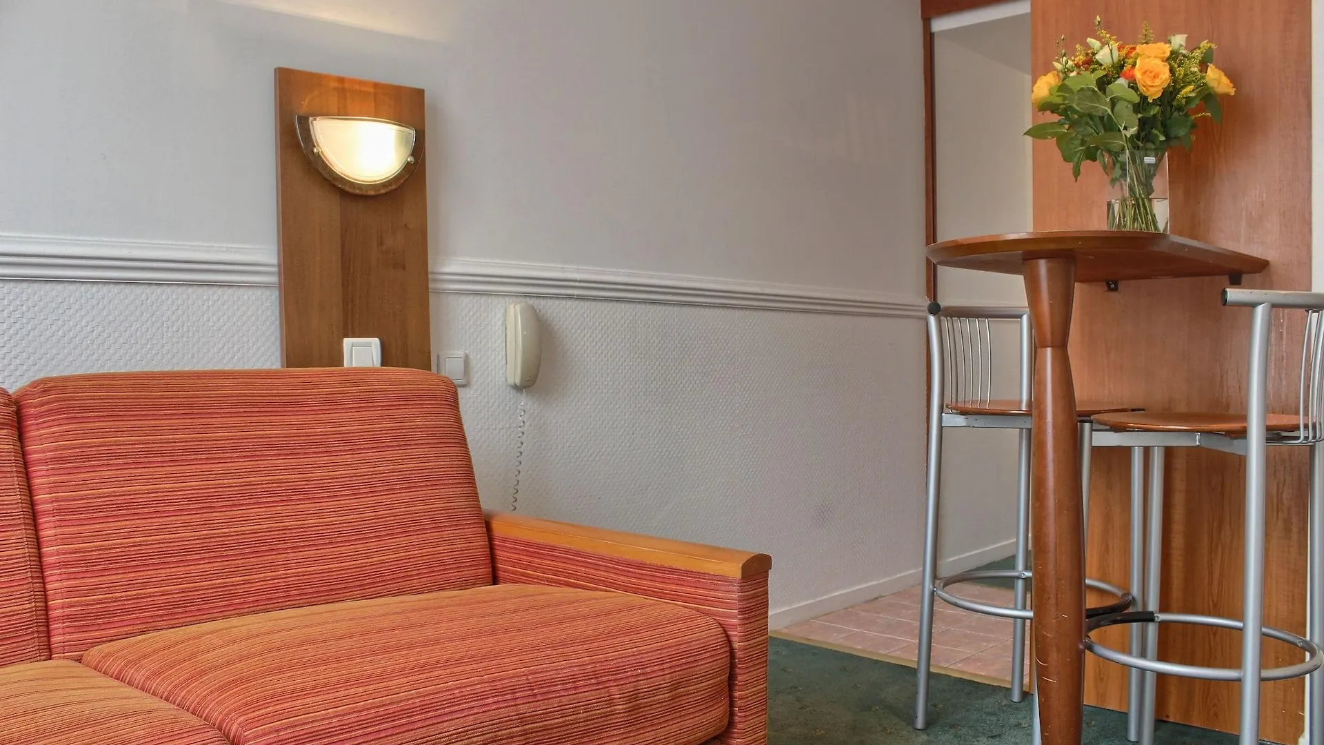Pavillon Courcelles Parc Monceau 3* פריז